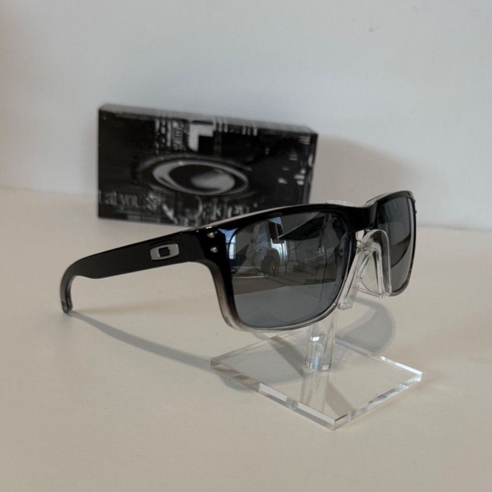 Oakley Holbrook Two Tone Polished Dark Ink Fade 9102 POLARIZED Silver - Picture 6 of 8